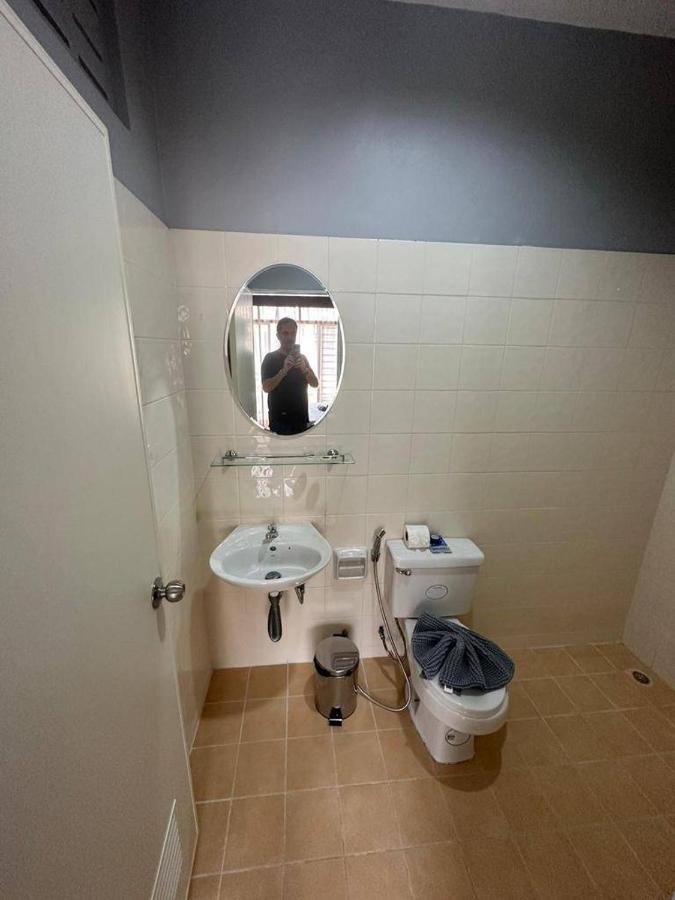 Hotel S A F E *