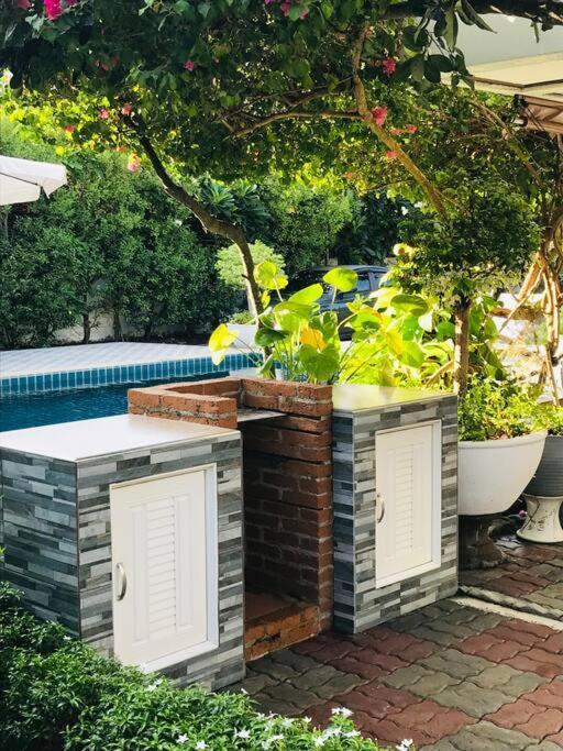 Holiday home Summer House,shared Pool, Private Bathroom And Kitchen *