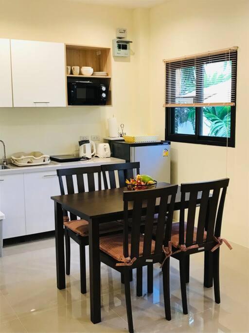 Summer House,shared Pool, Private Bathroom And Kitchen * Phuket