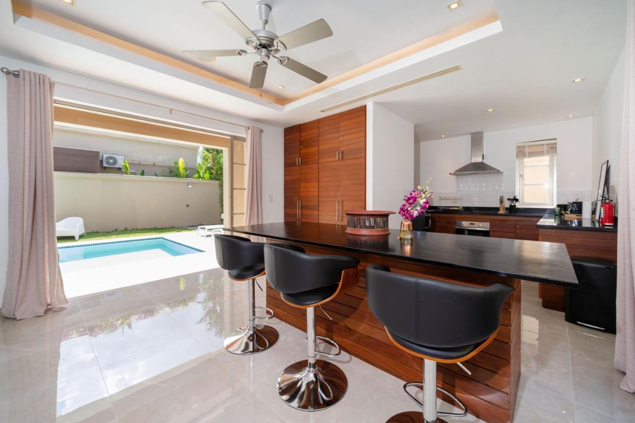 In Gated Community Bangtao V118*private Pool & Terrace Villa *
