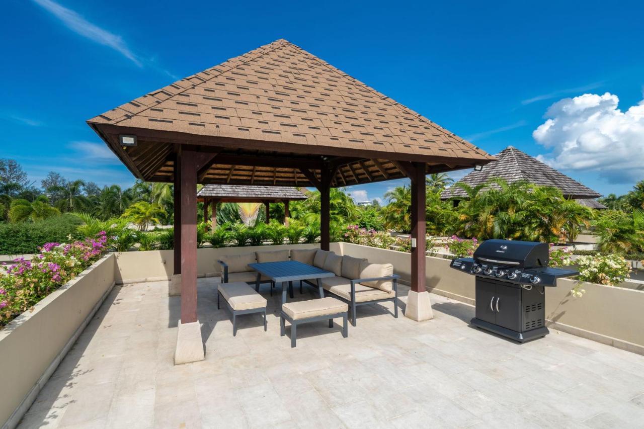 Villa In Gated Community Bangtao V118*private Pool & Terrace *