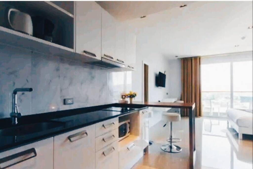 Exceptionnel Et Rare Emerald Terrace Patong