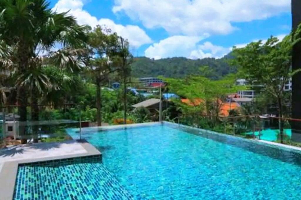 Exceptionnel Et Rare Emerald Terrace Patong