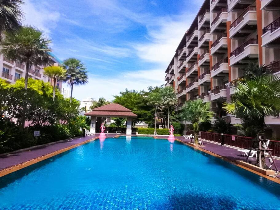 Apartment Quiet Near Night Life & Good Food