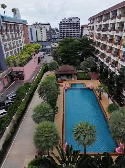 Apartment Quiet Near Night Life & Good Food