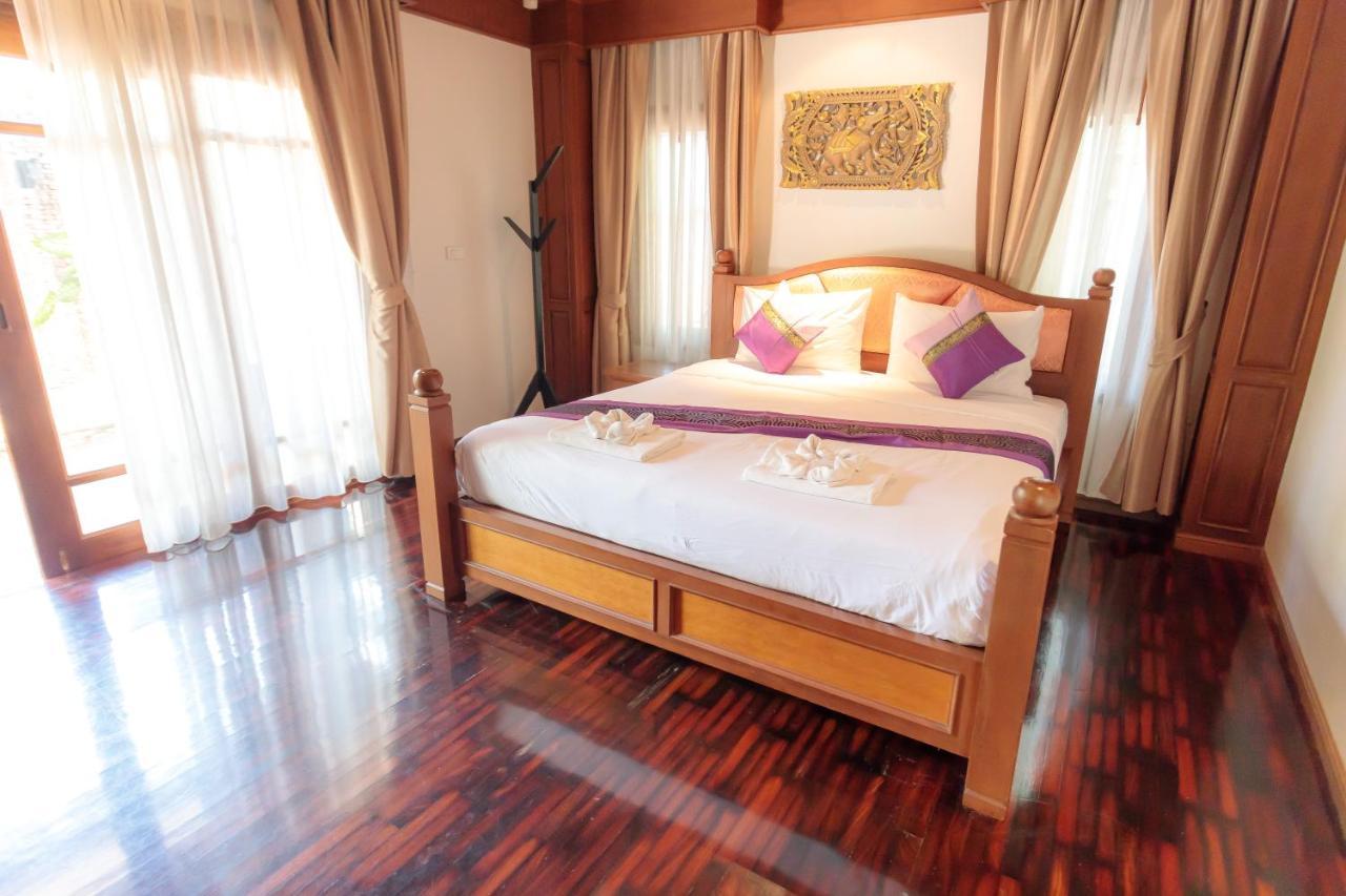Classic Thai Style Cozy Pool Garden Villa *