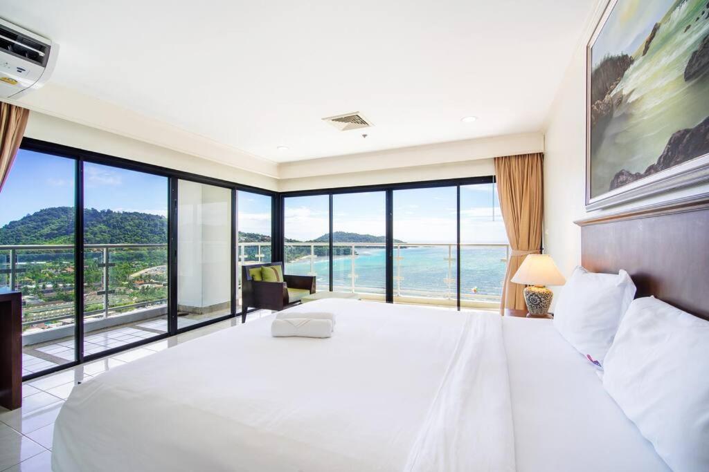 Tower Superior Seaview 3br- 2302 Patong