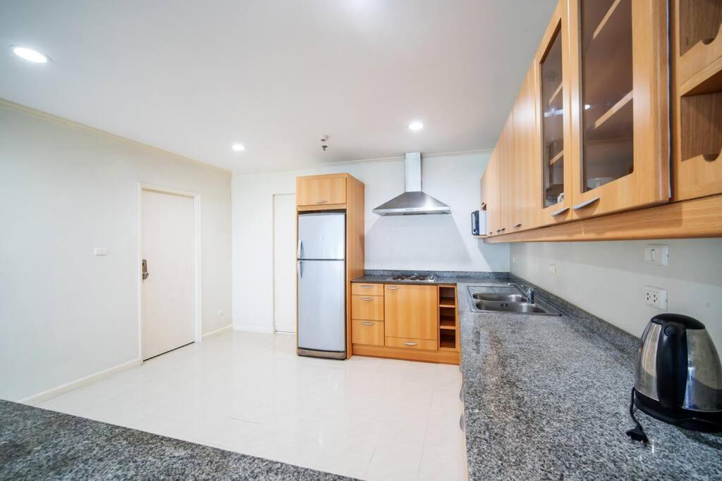 Tower Superior Seaview 3br- 2302 * Patong