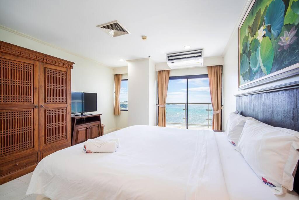 Apartment Tower Superior Seaview 3br- 2302 Patong