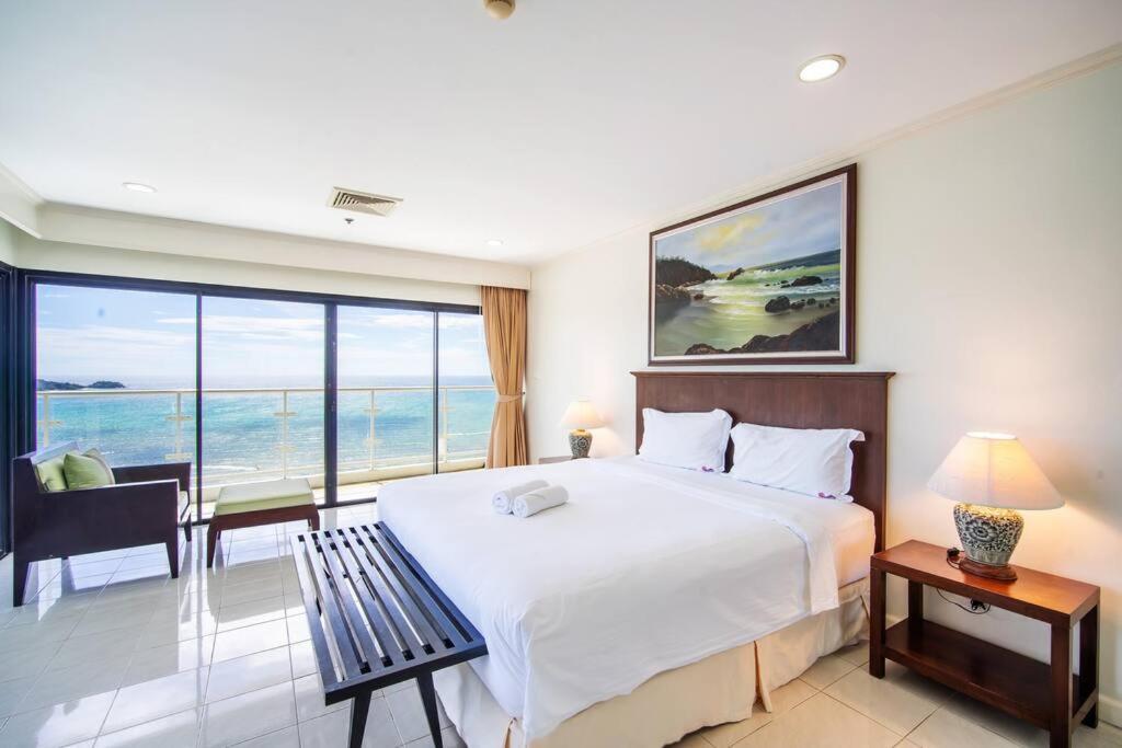 Tower Superior Seaview 3br- 2302 Apartment