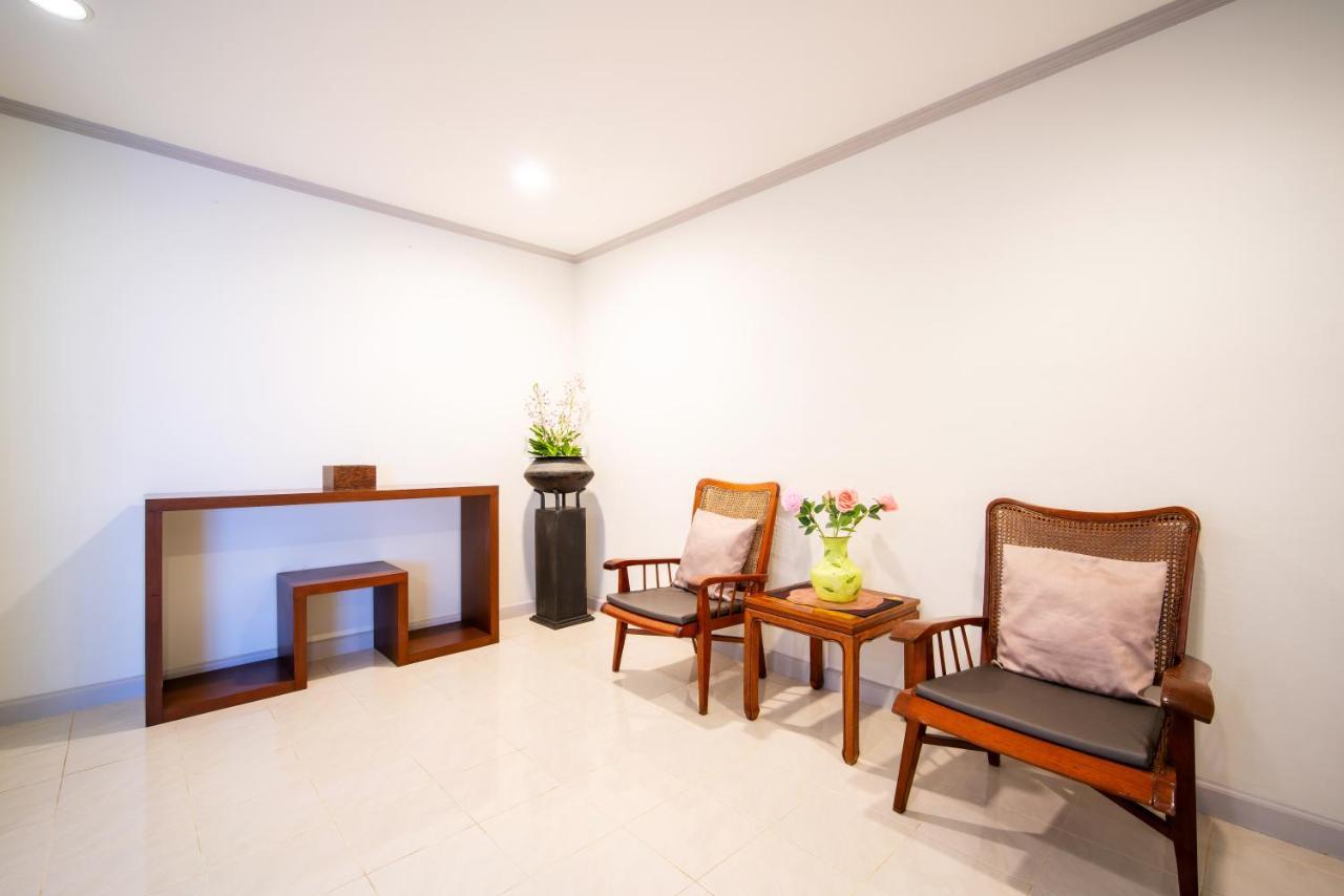 Tower Superior Seaview 3br-2401 Apartment