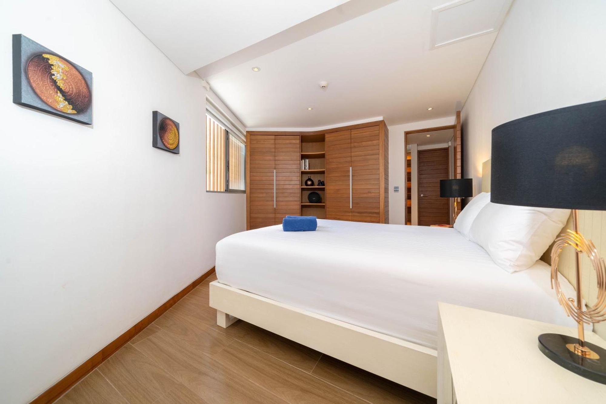 Bluepoint 82 Xxx Apartment *