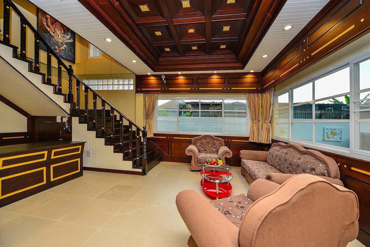 Group Getaway House * Patong