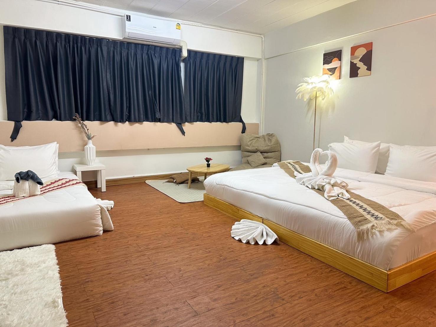 Hotel Montana & Phuket Karon