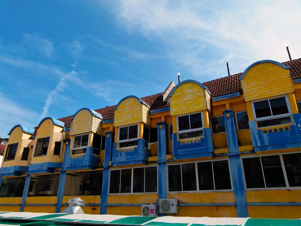 Aquarius Gay & Sauna Patong
