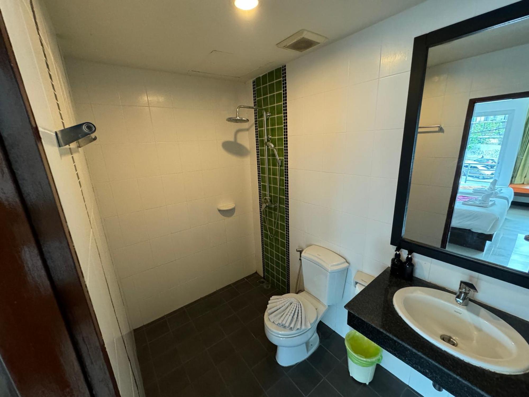 Zephyr Grand Hotel Patong