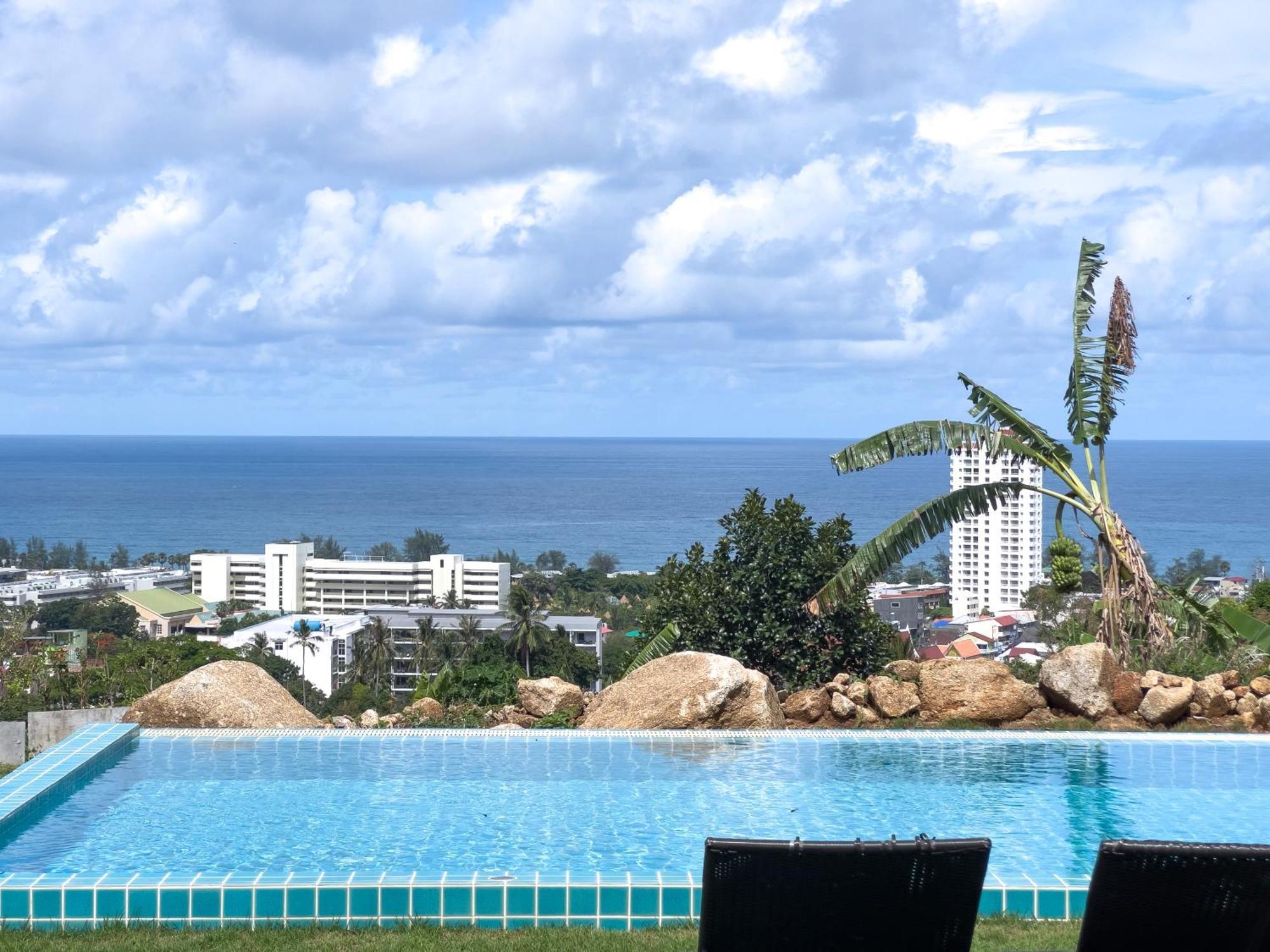 Villa Horizon: Coastal Charm *
