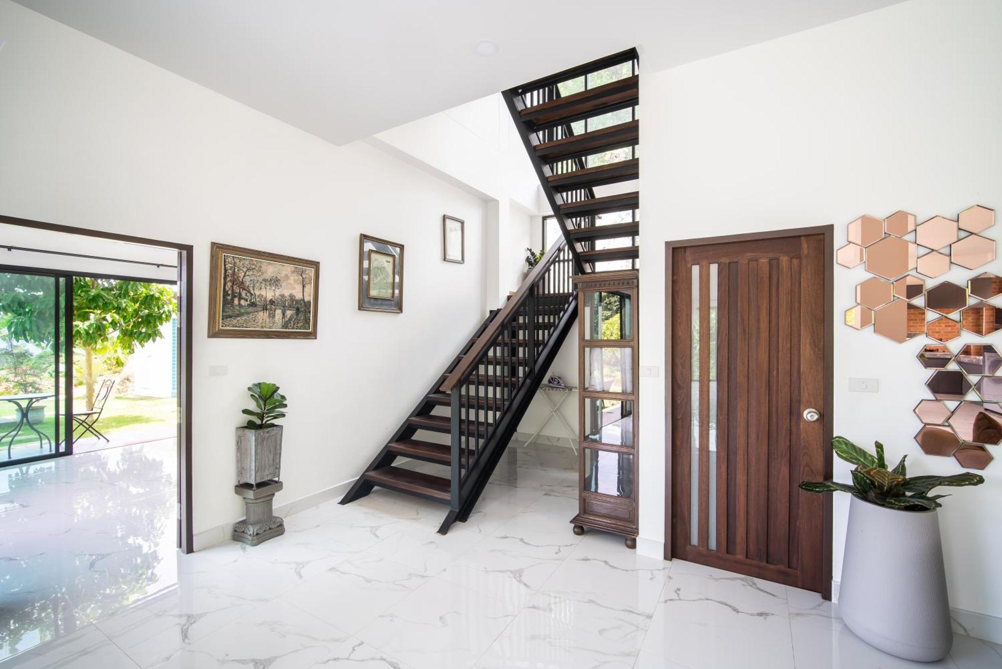 Villa Horizon: Coastal Charm Karon