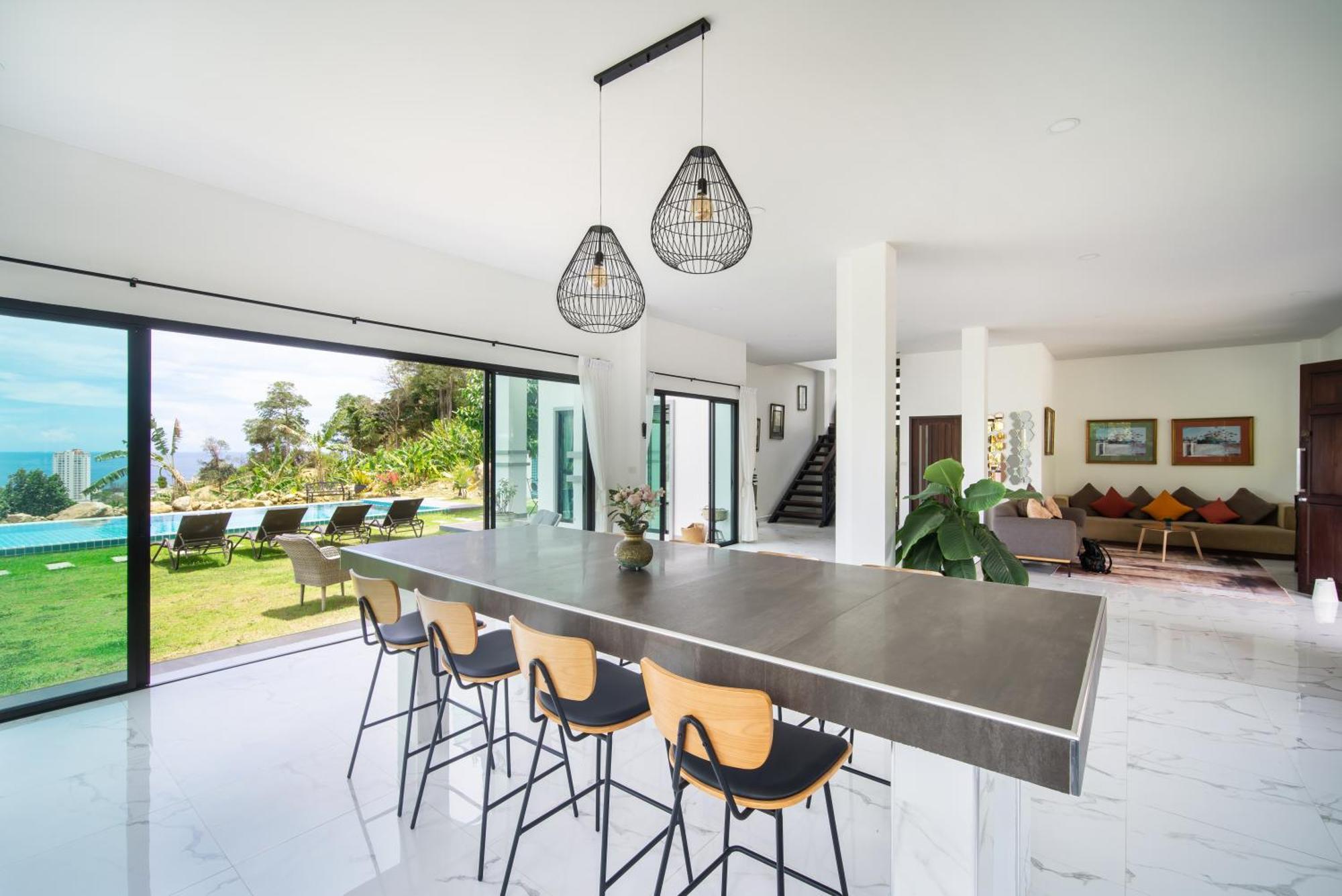 Villa Horizon: Coastal Charm Karon