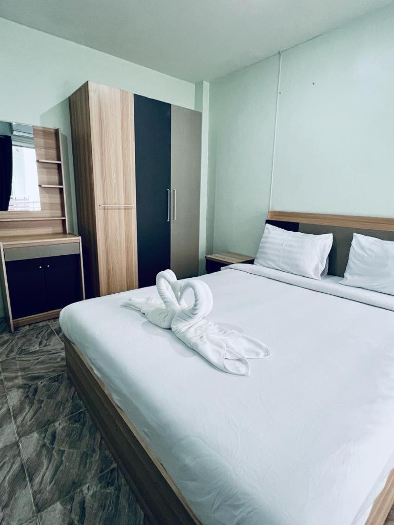 Blue Pearl Shore Apartment Patong