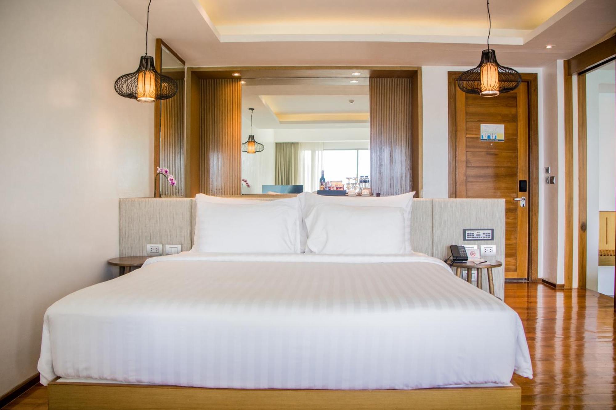 Wyndham Grand Phuket Kalim Bay - Sha Extra Resort 5*