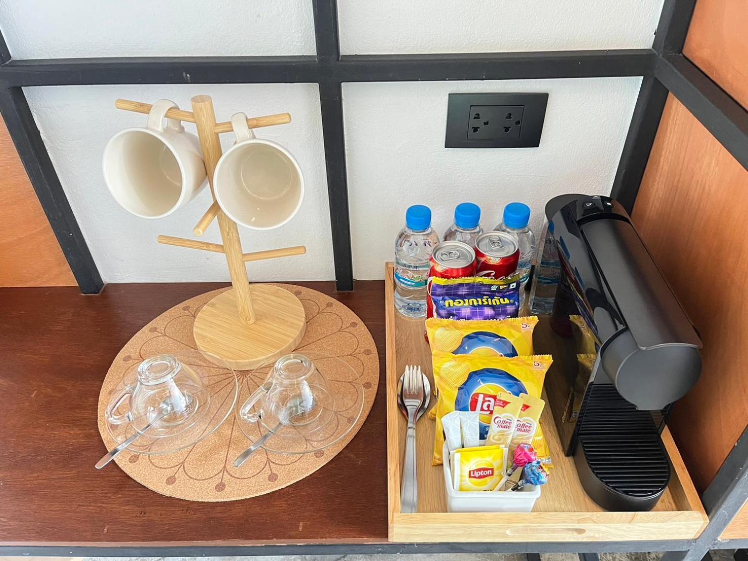 Book A Bed Poshtel - Sha