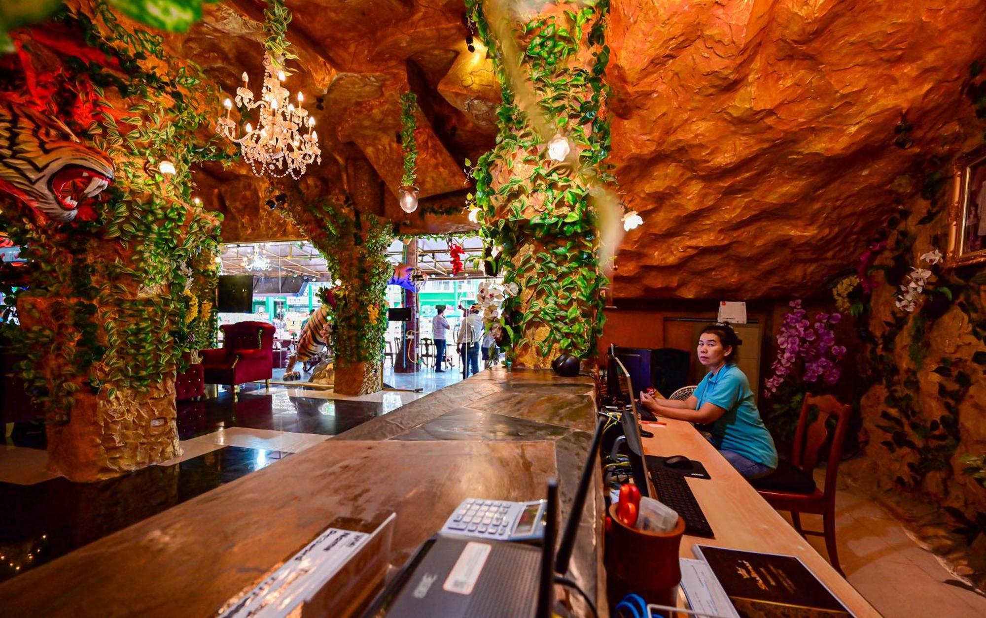Tiger Complex Hotel Patong