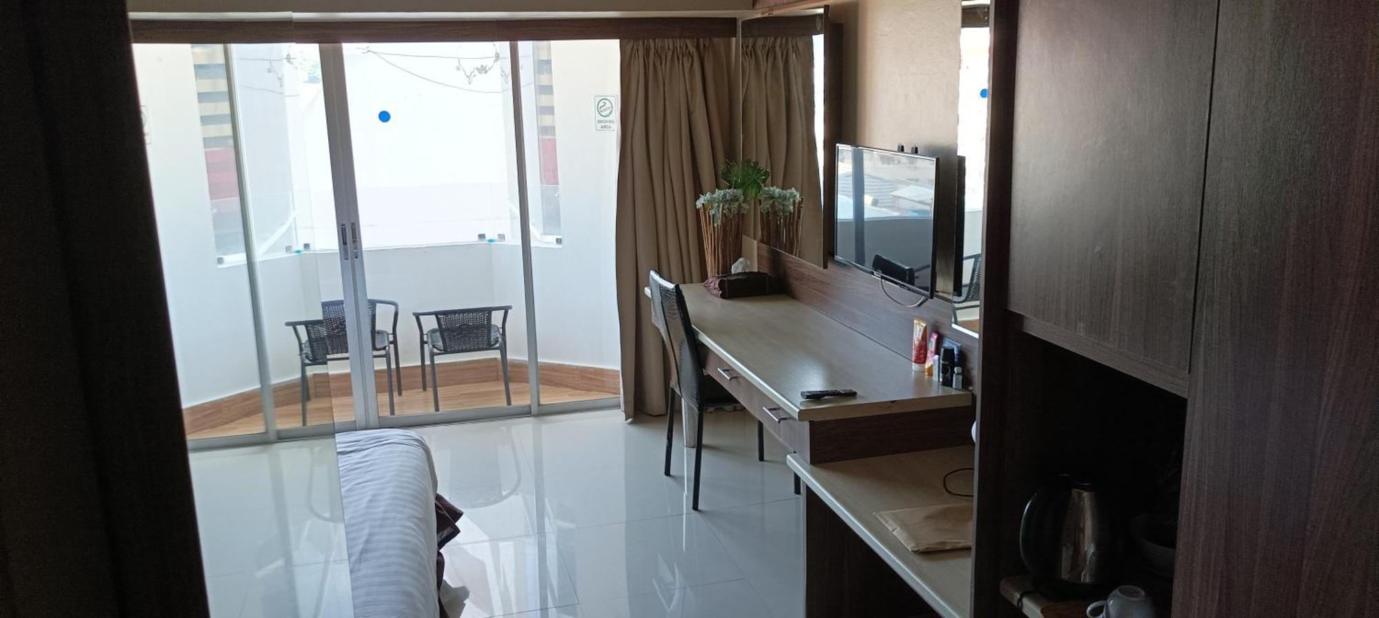 Private 4-star With Balcony Apartment *