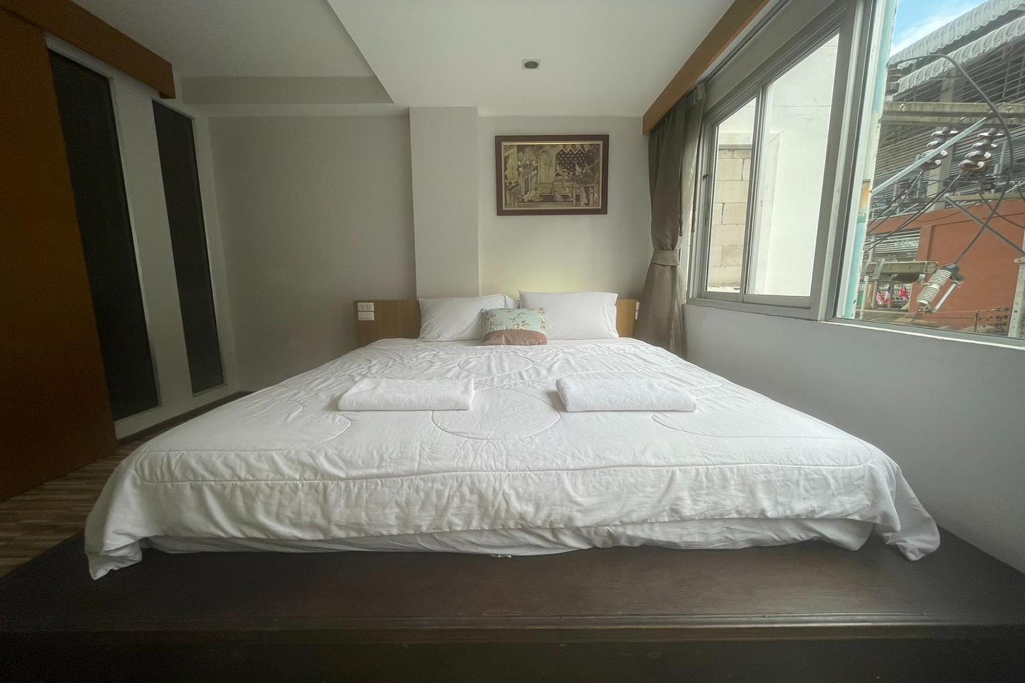 Landmark Hotel 2*