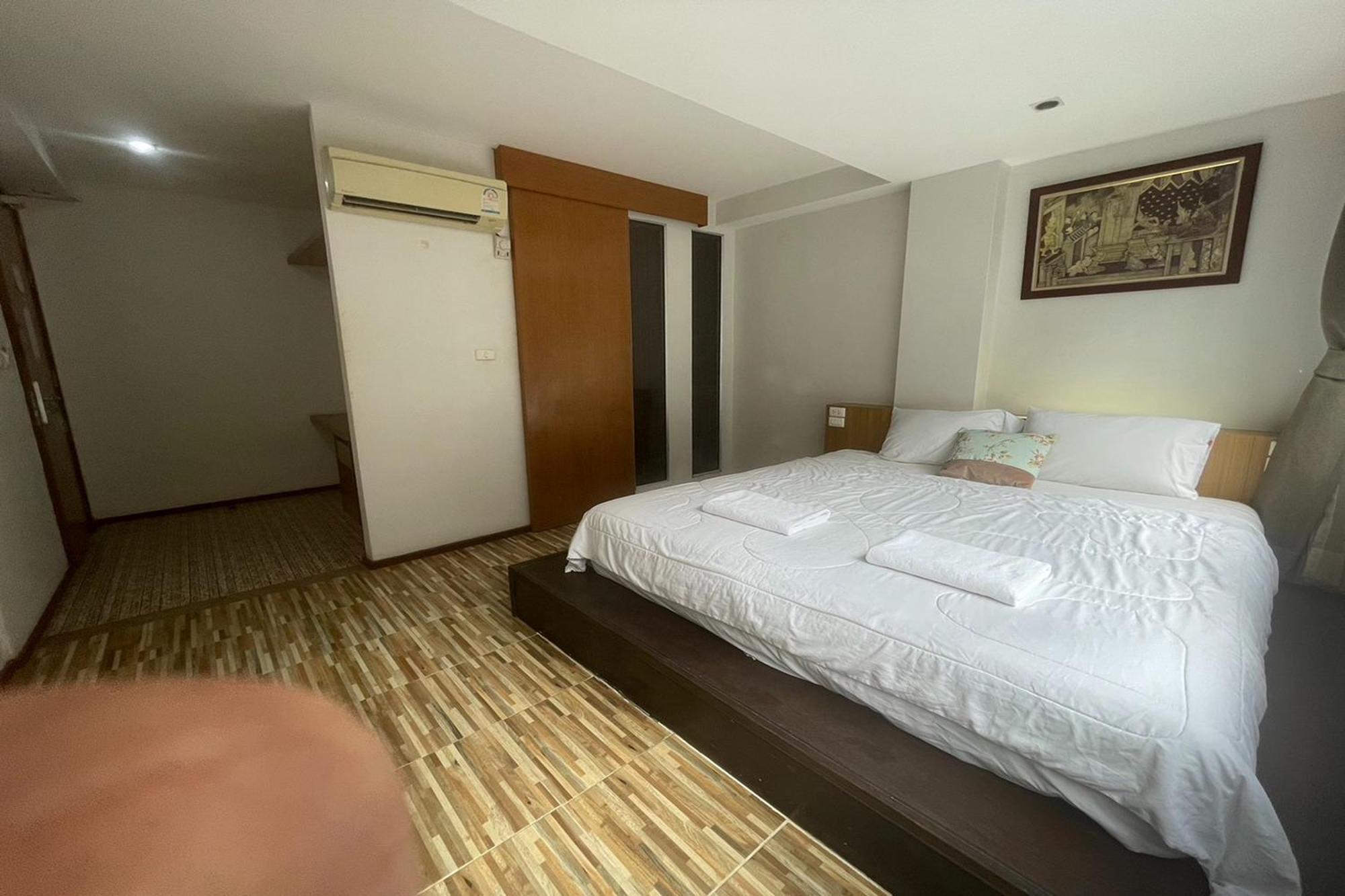 Landmark Hotel 2*