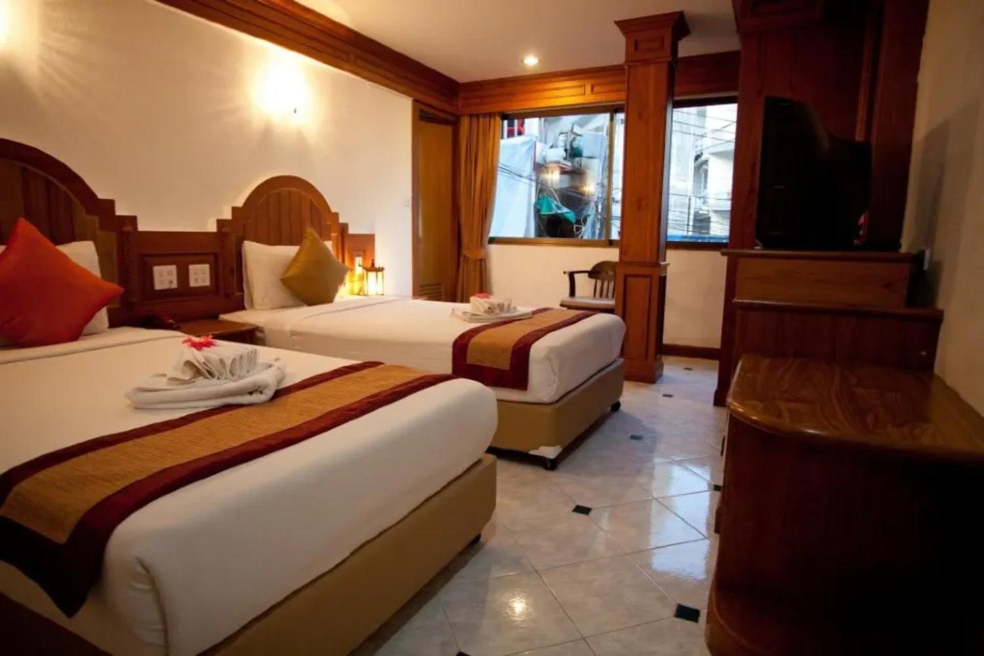 Black Pearl Beachfront 3* Patong