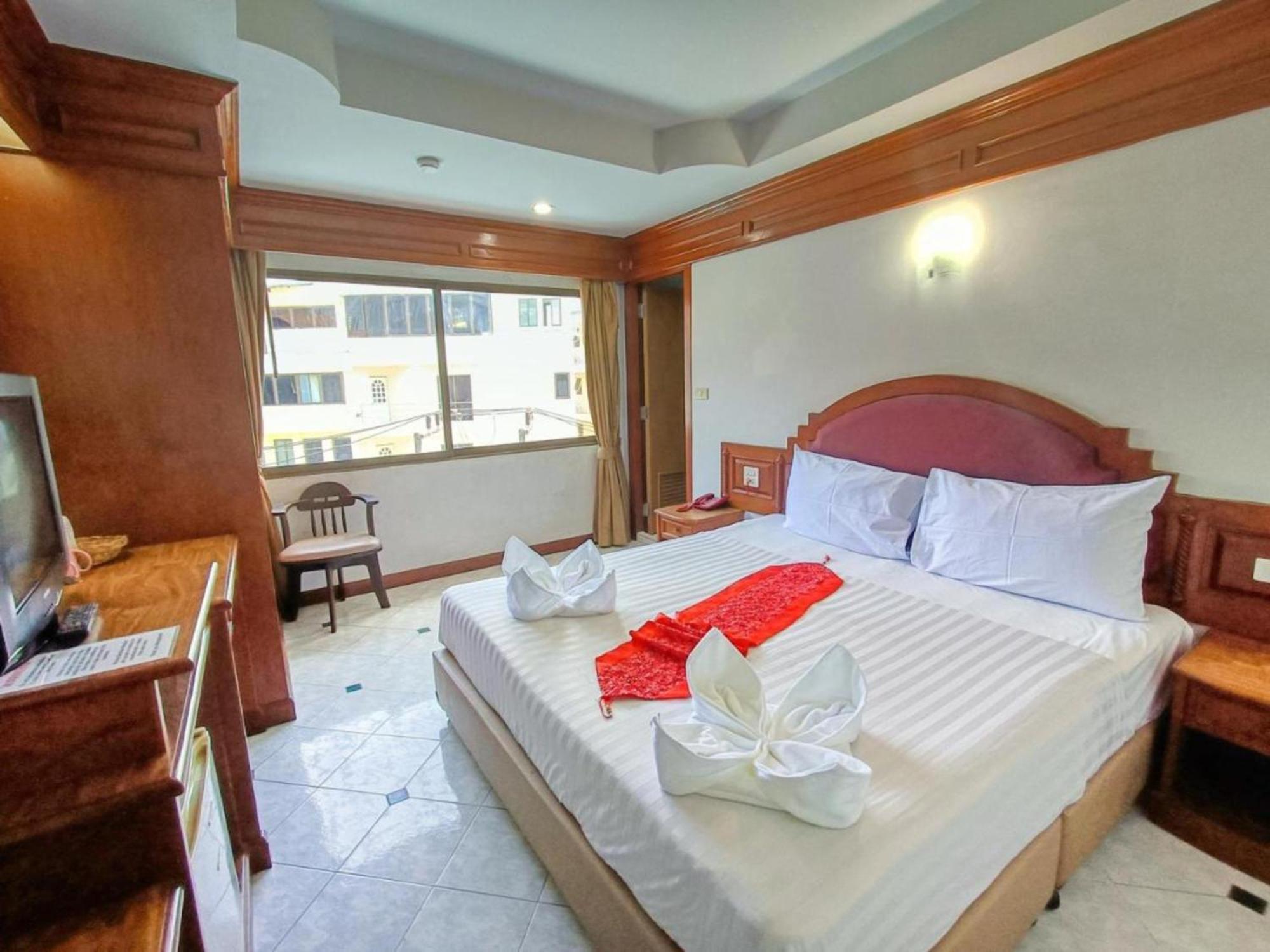 Hotel Black Pearl Beachfront Patong