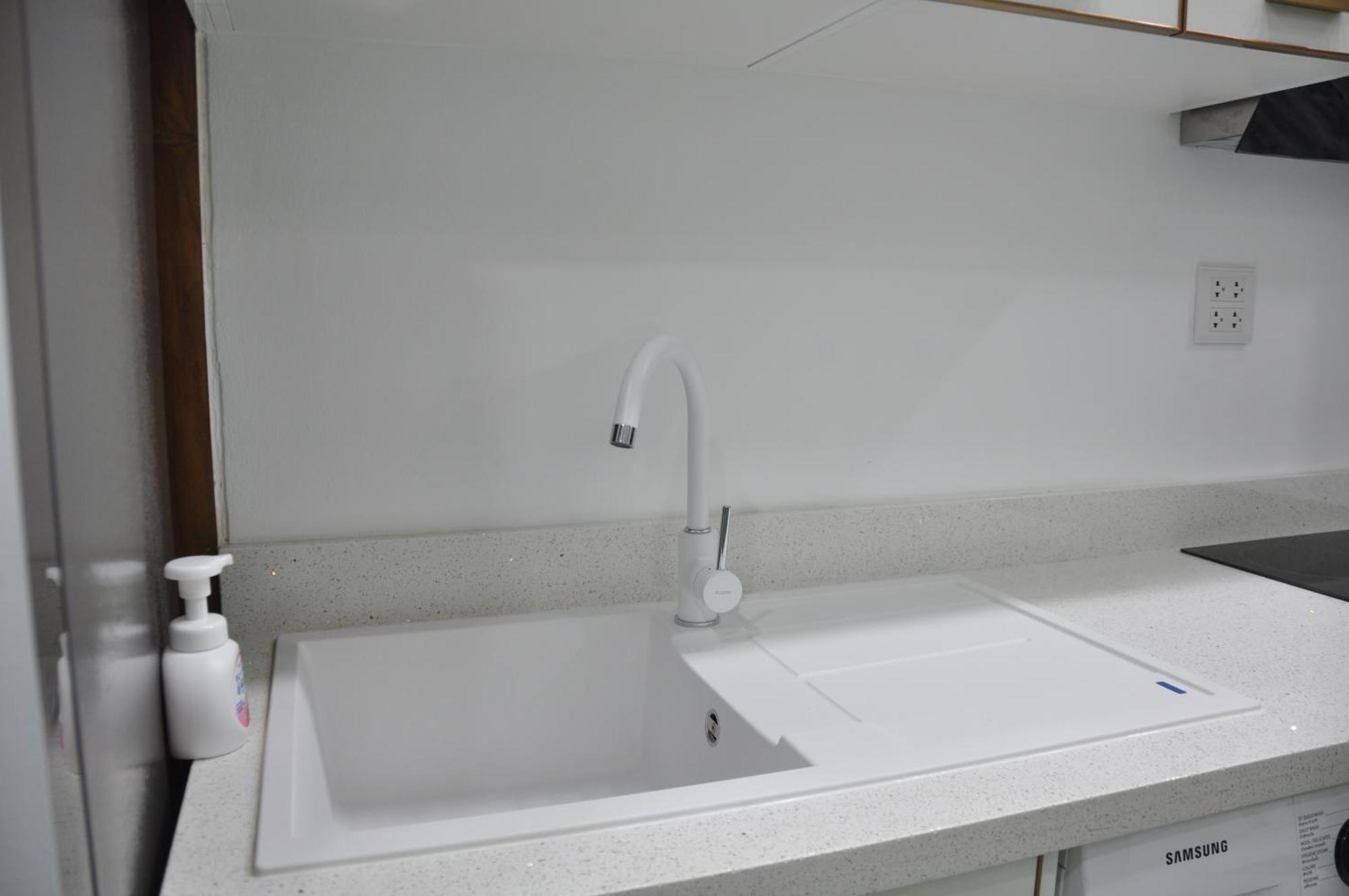 Tower 3 Privates Bedrooms Patong
