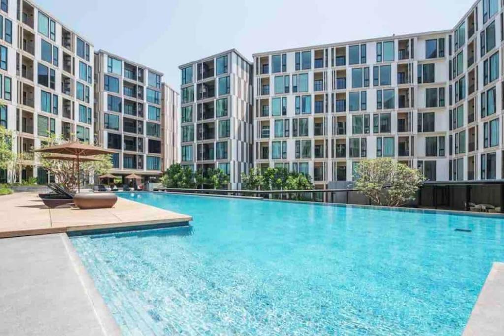 Apartment Luxury In Shopping Center Phuket