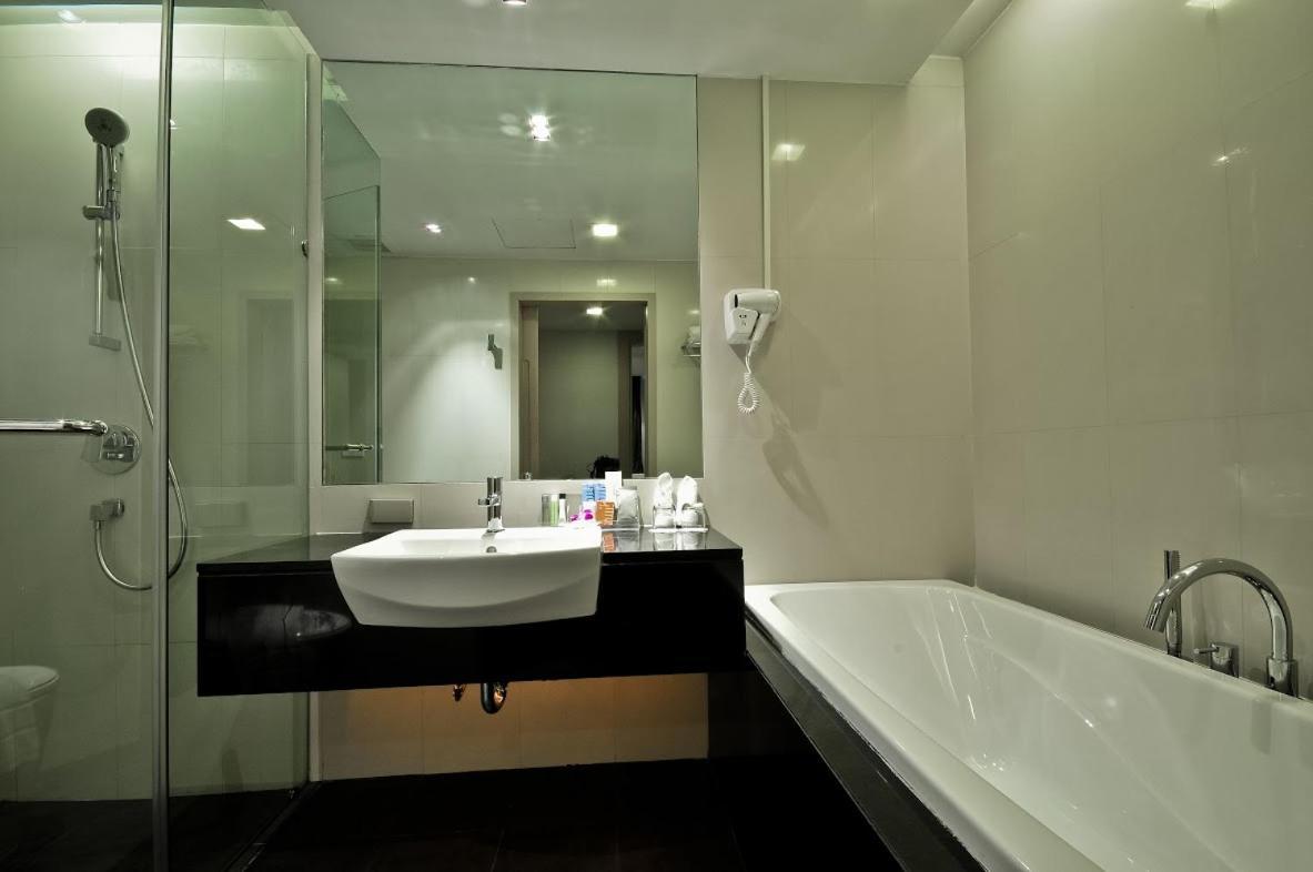 Ashlee Heights Hotel 4*