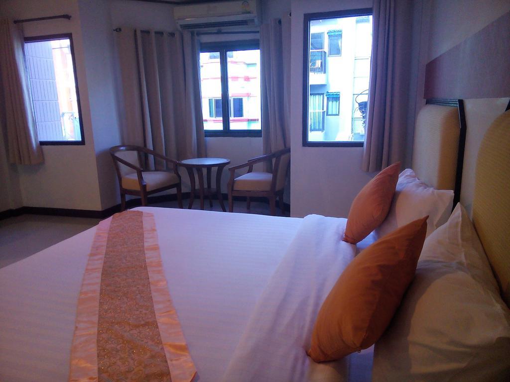Pro Andaman Place Hotel