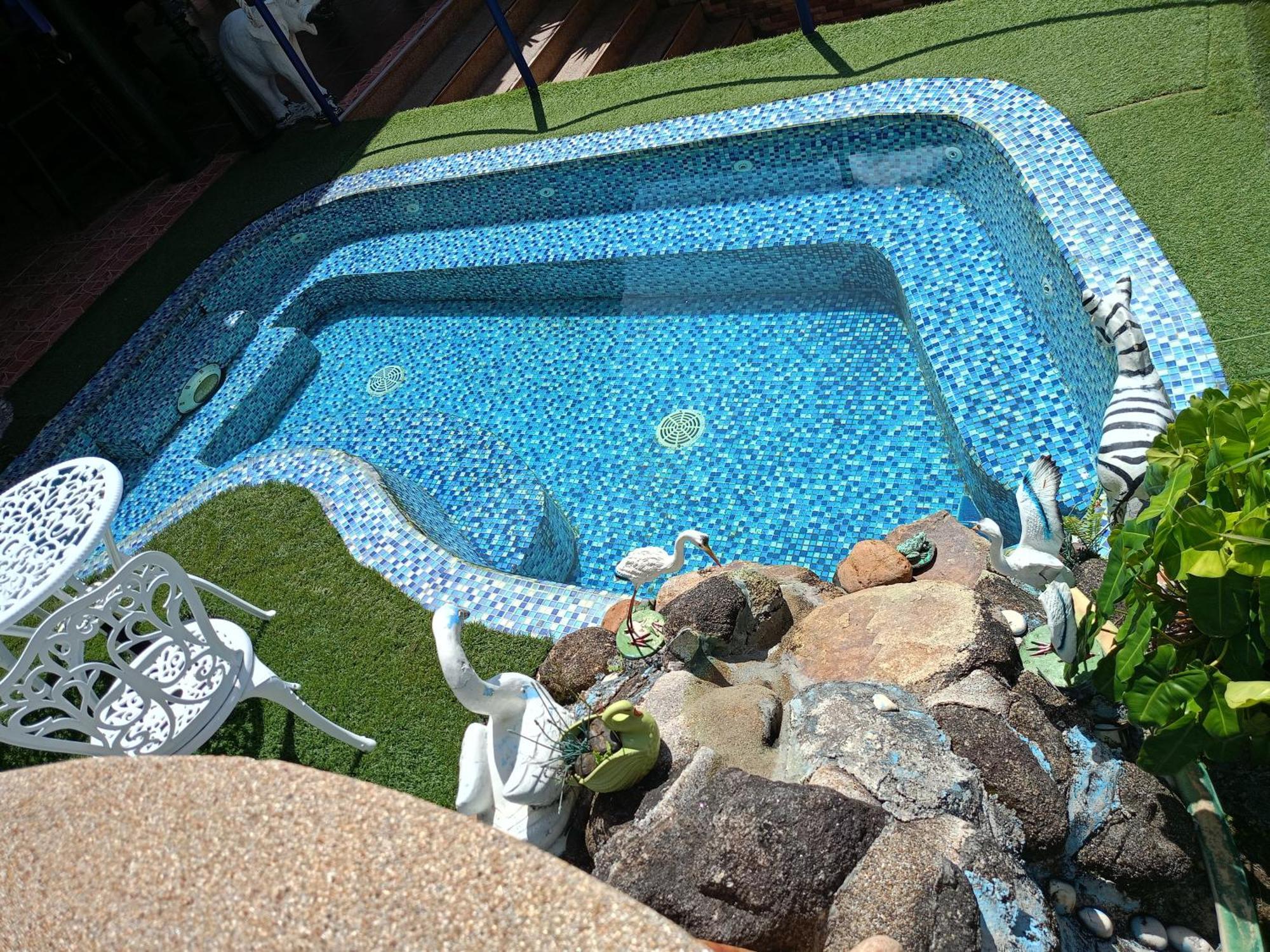 Sunbeach Mansion