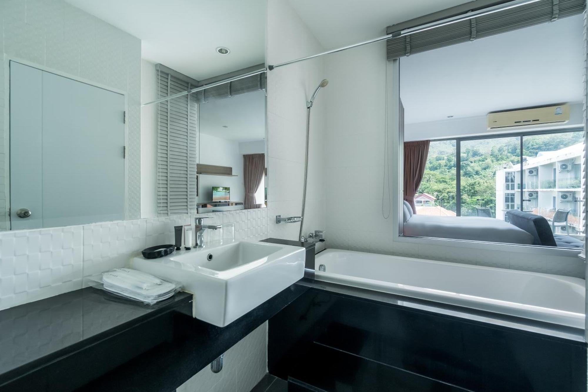 Chic By Redfox Hospitality * Karon