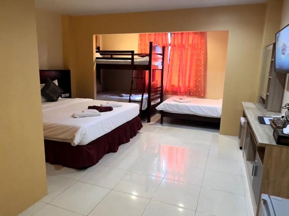 Hotel Seven Seas