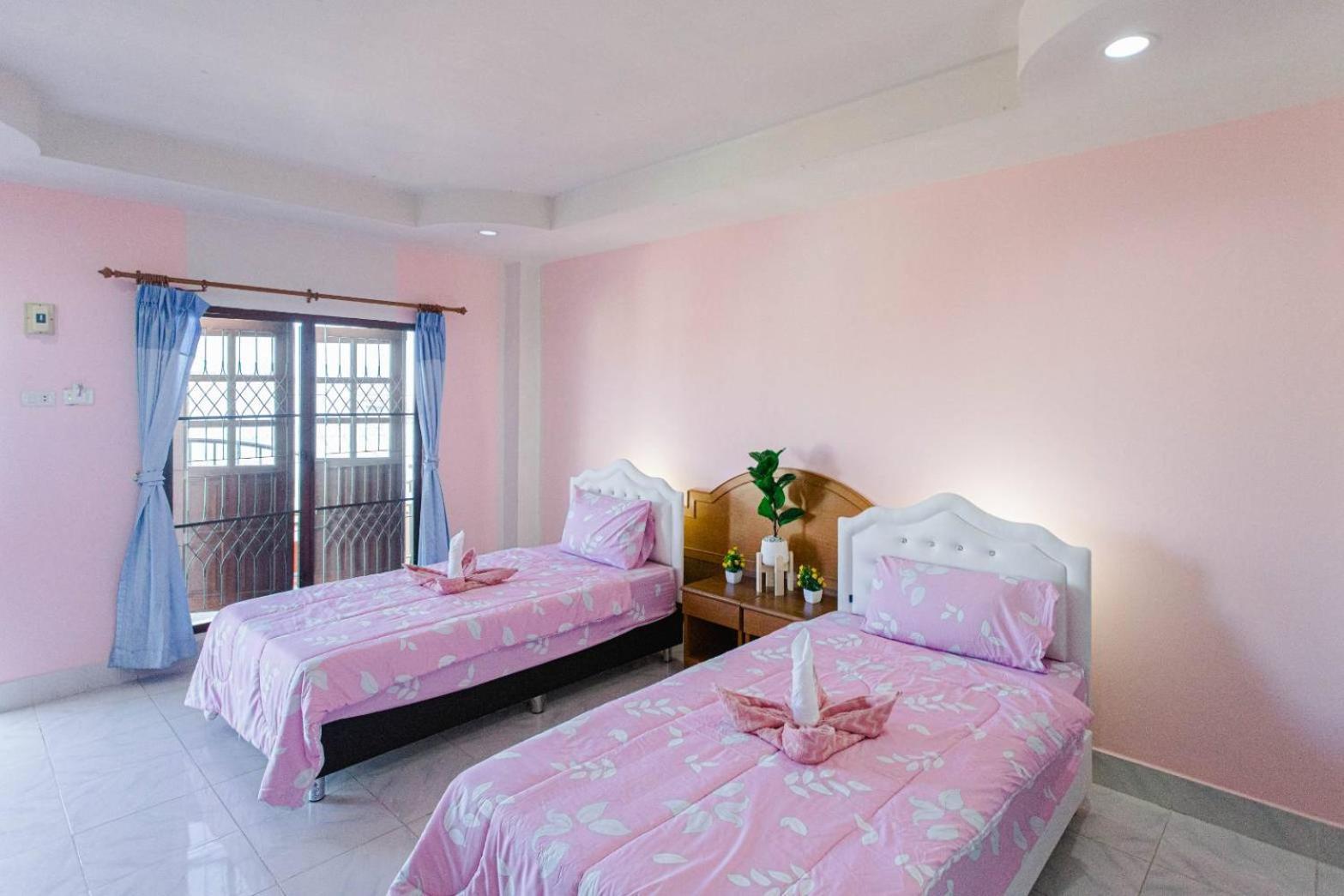 Pailin Hill Hotel 3*
