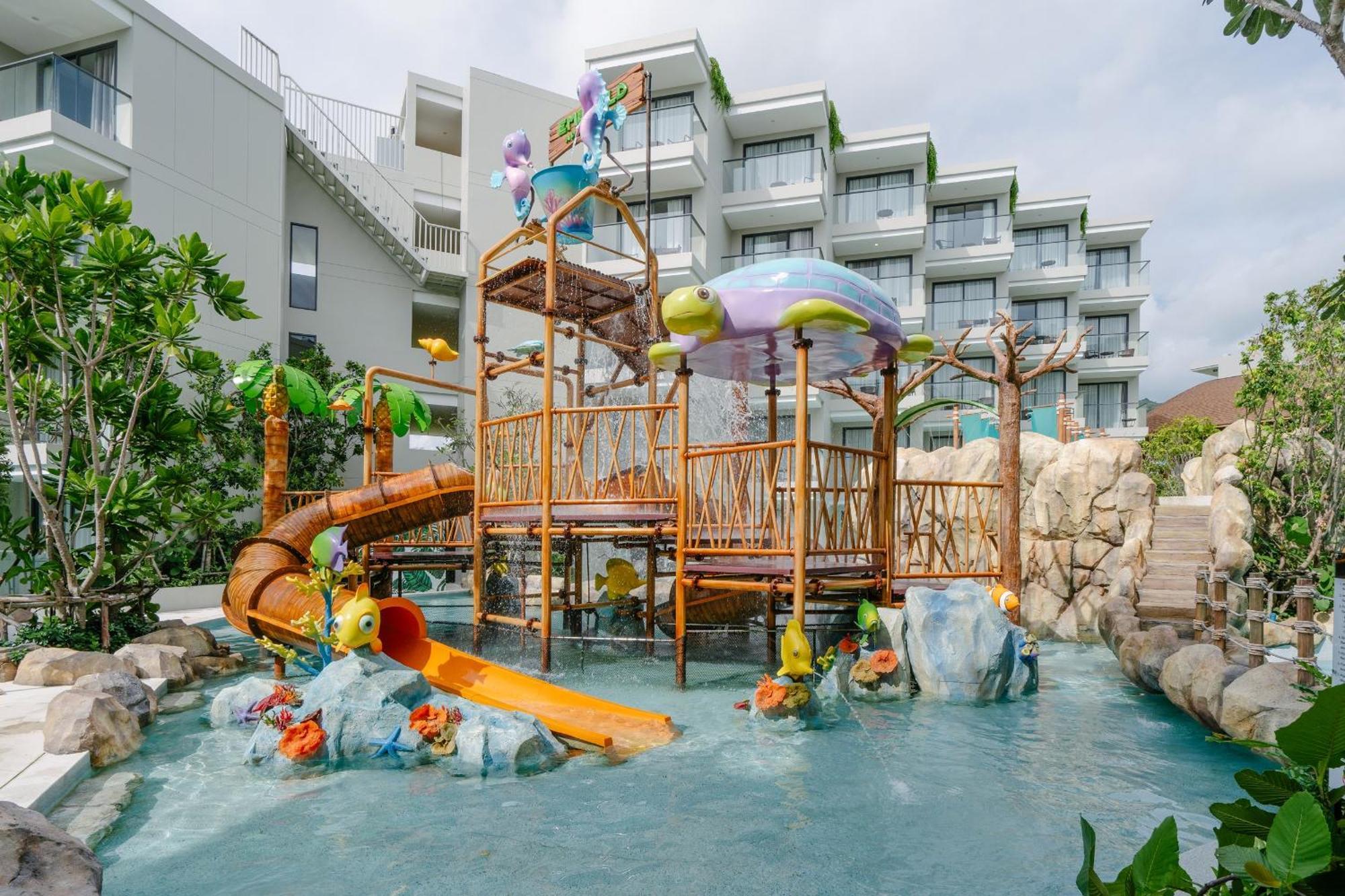 Hotel Phuket Emerald Karon