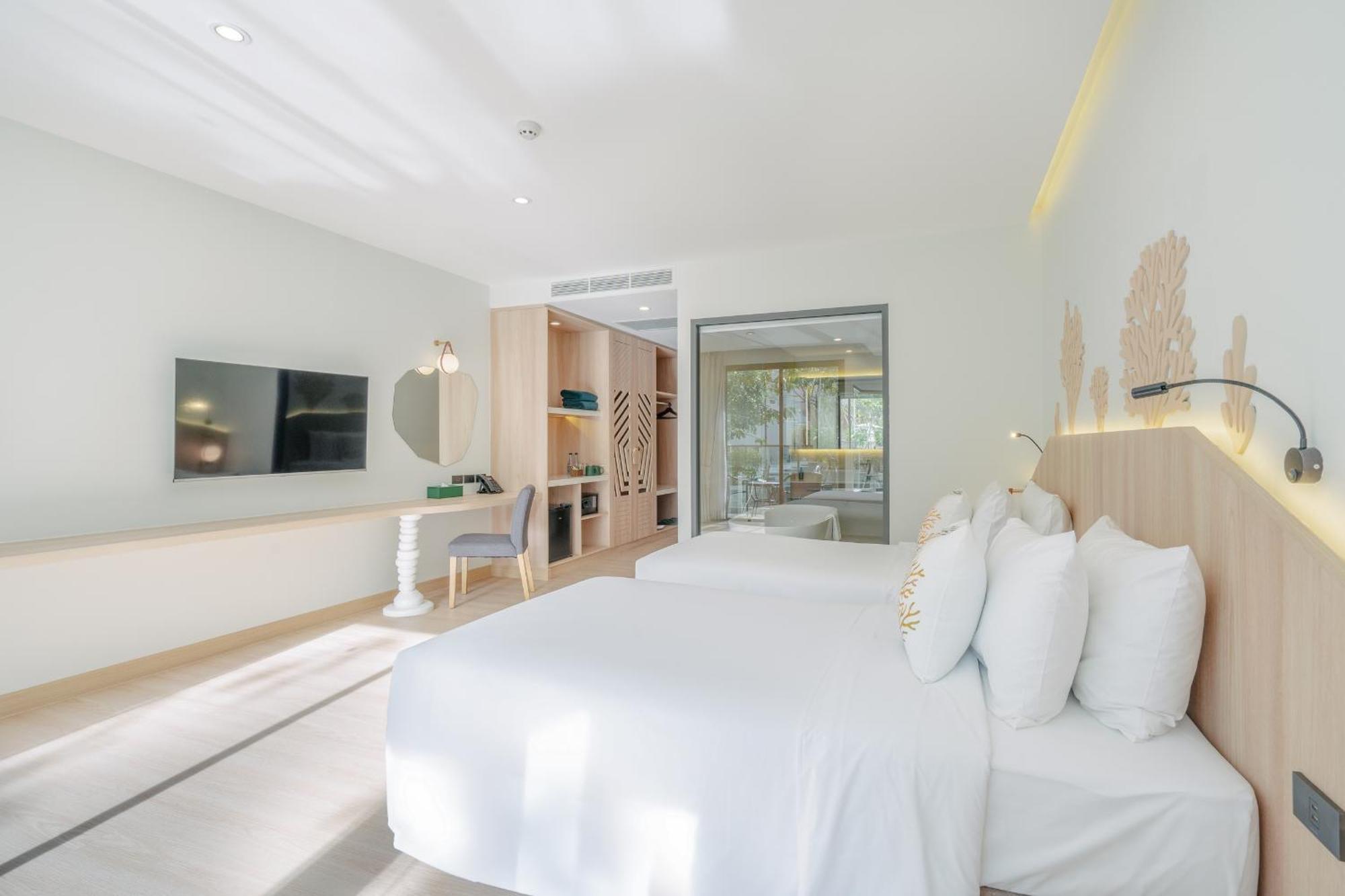 Phuket Emerald Hotel 5*