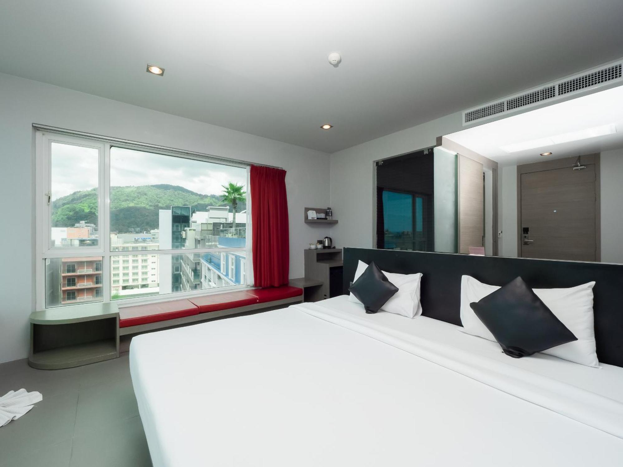 Hotel At - Sha Certified Patong