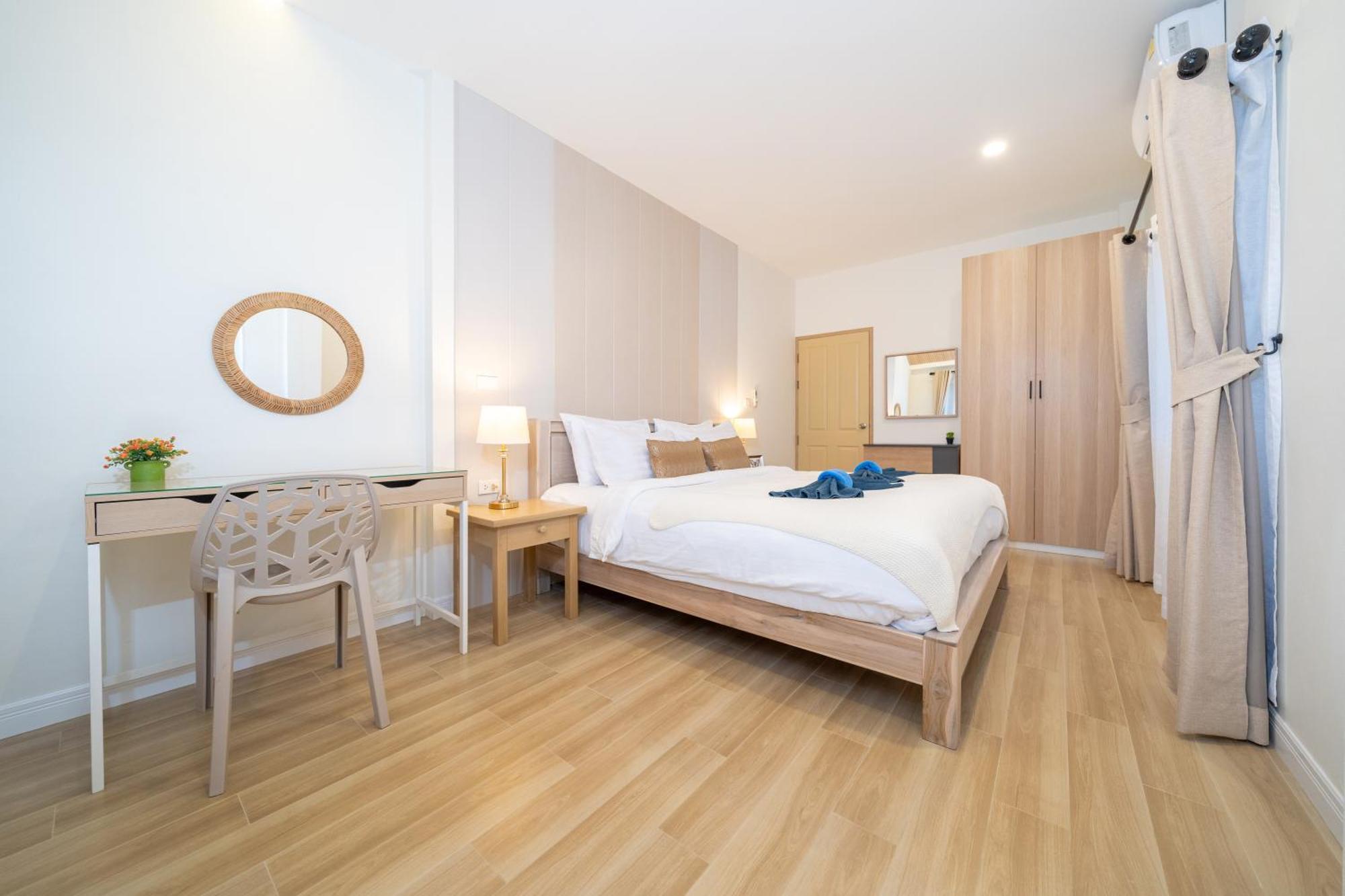 Prime Patong-5br-6br Pool Photo Before Book Holiday home