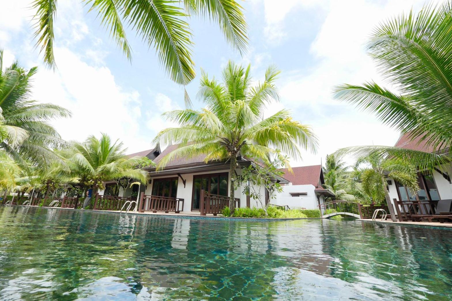 T-villa Phuket Nai Yang Appartement