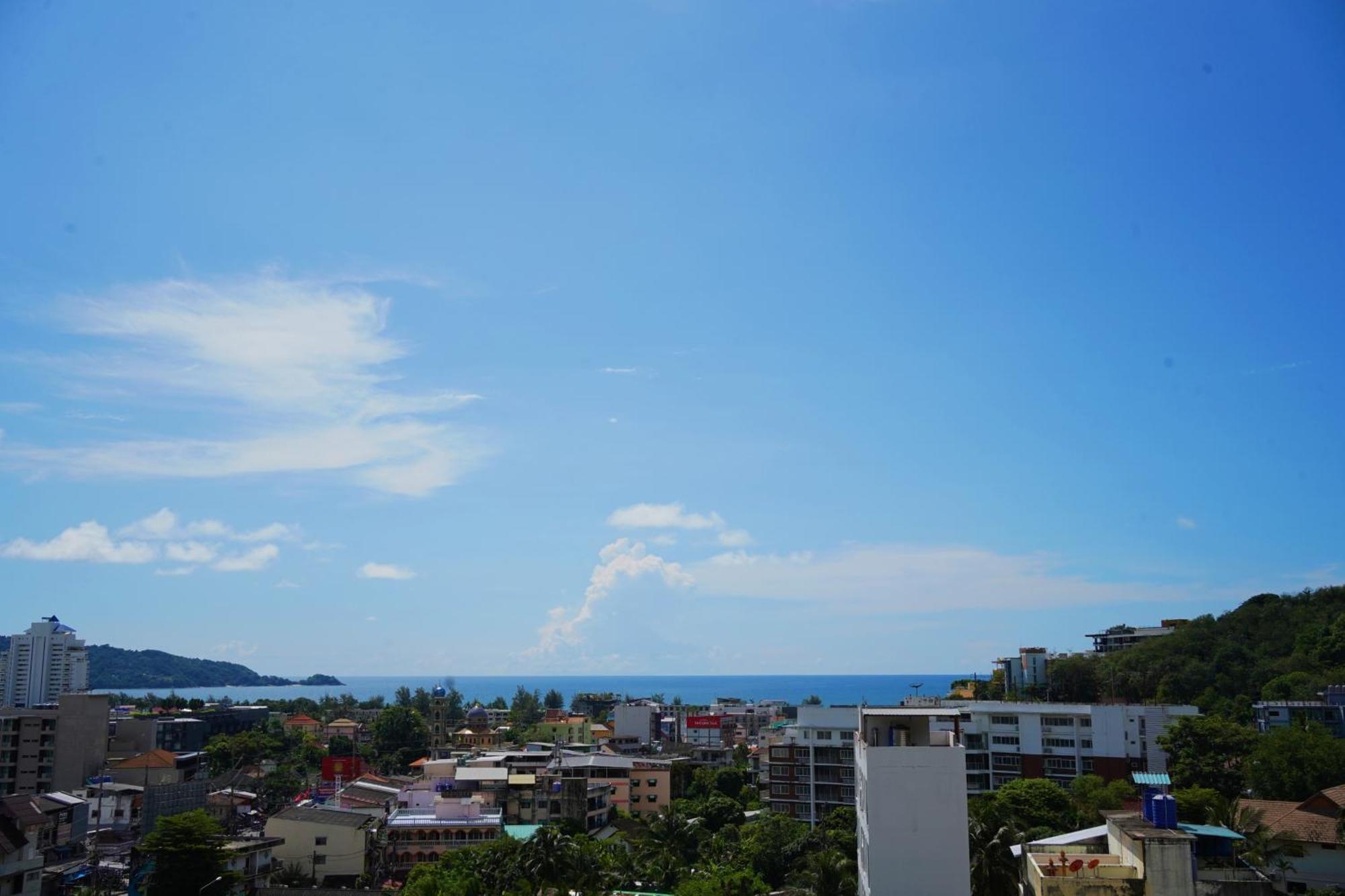 Casa Del M Phuket - Newly Renovated Hotel
