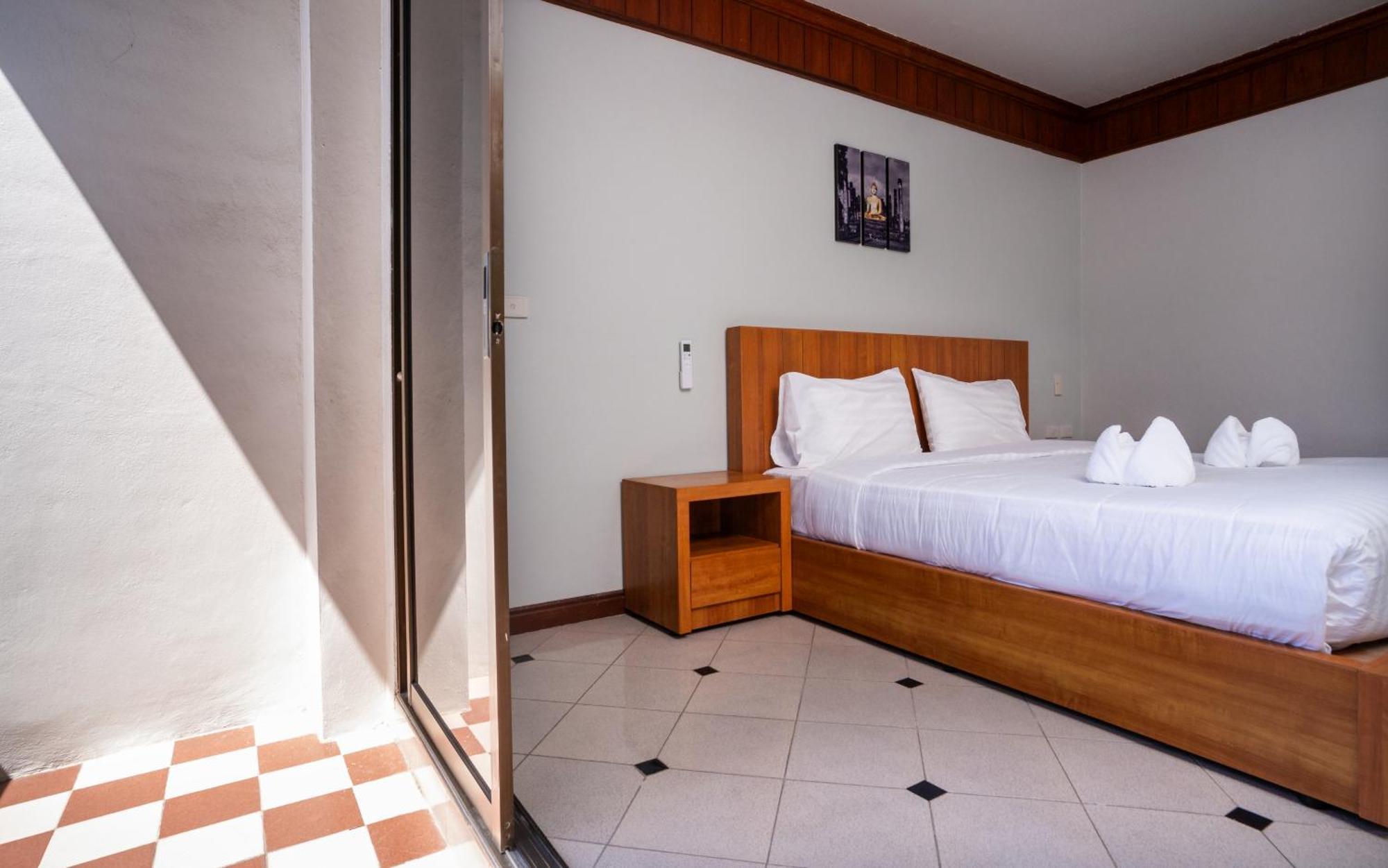 Gp House Phuket Hotel 3*