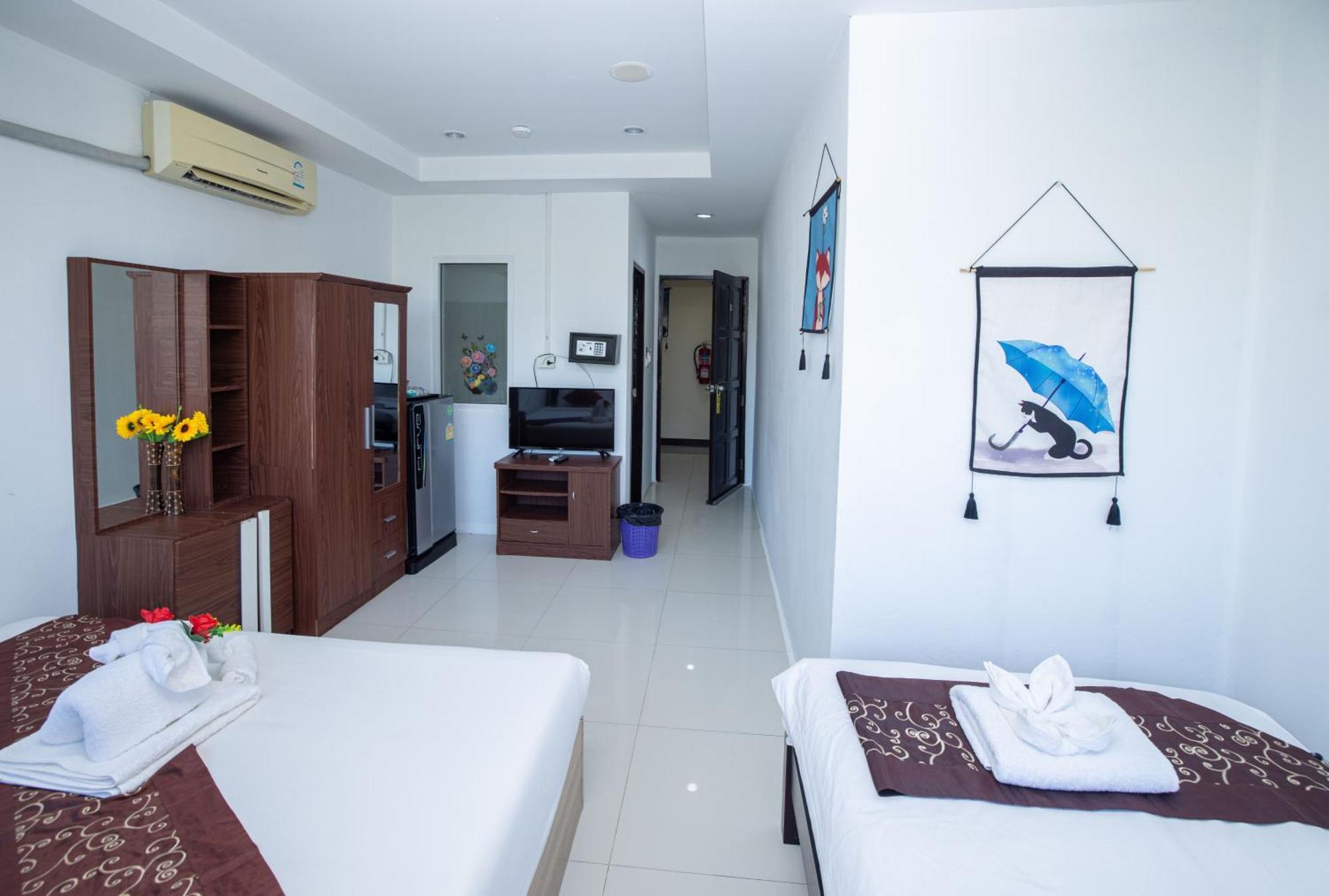 Happy 99 Hotel 3*