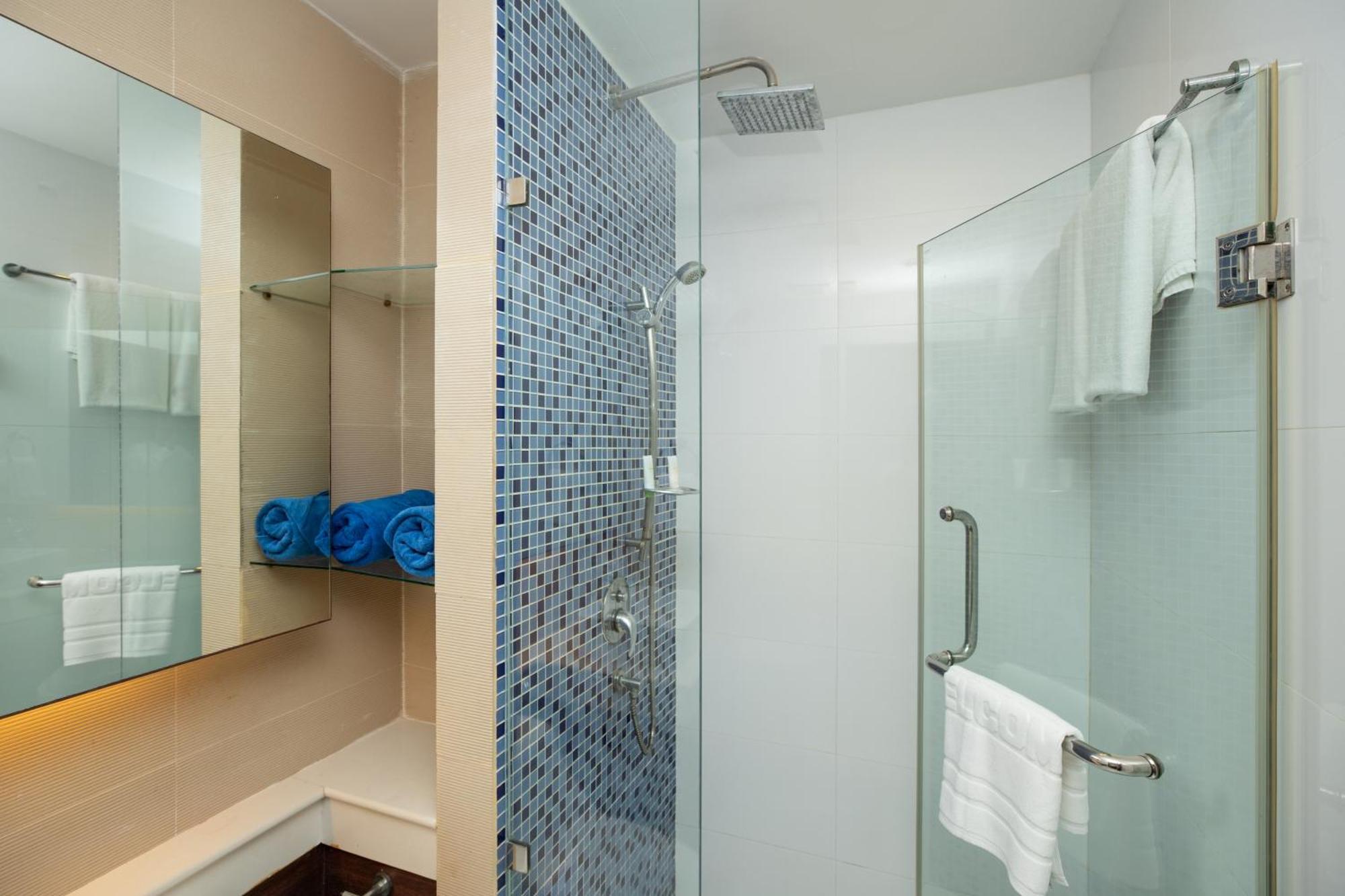 Icheck Residences Aparthotel 4*