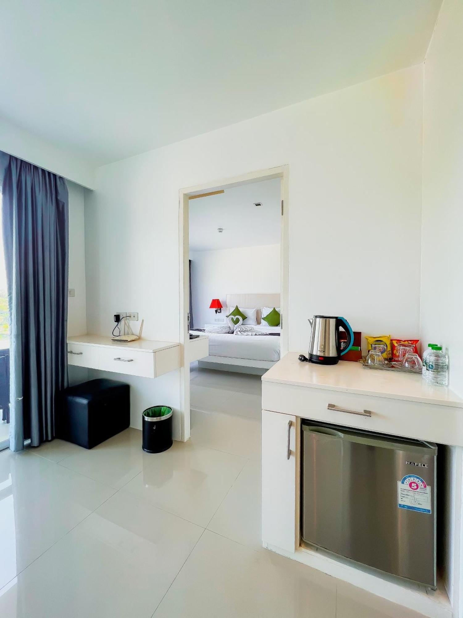 Grand Sunset Phuket Hotel 4*